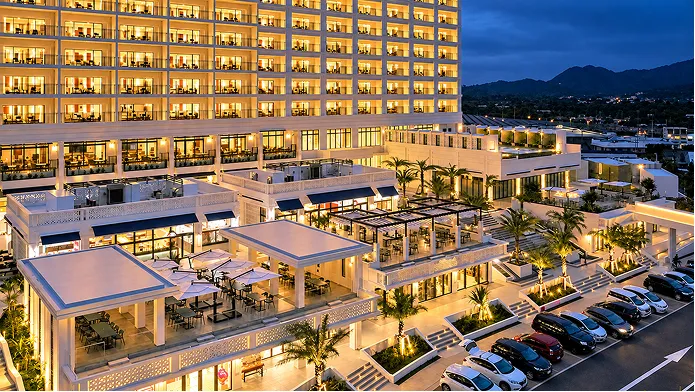 オキナワ ハナサキマルシェ