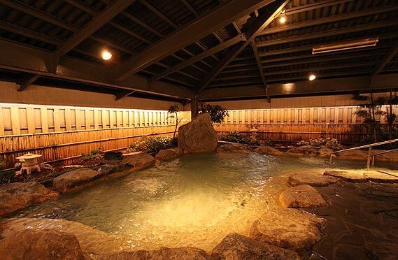 大型プールで思いきりEnjoy!!